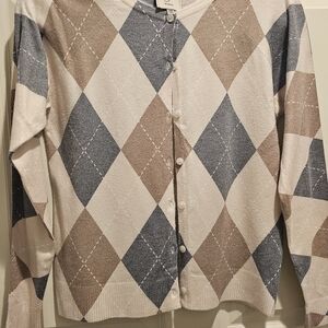 Sioni Beige, Blue, and White Argyle Cardigan